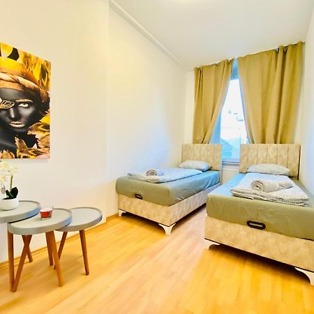 Bright 5Br Shared Apartment W Great Transport Link Wien Exteriör bild