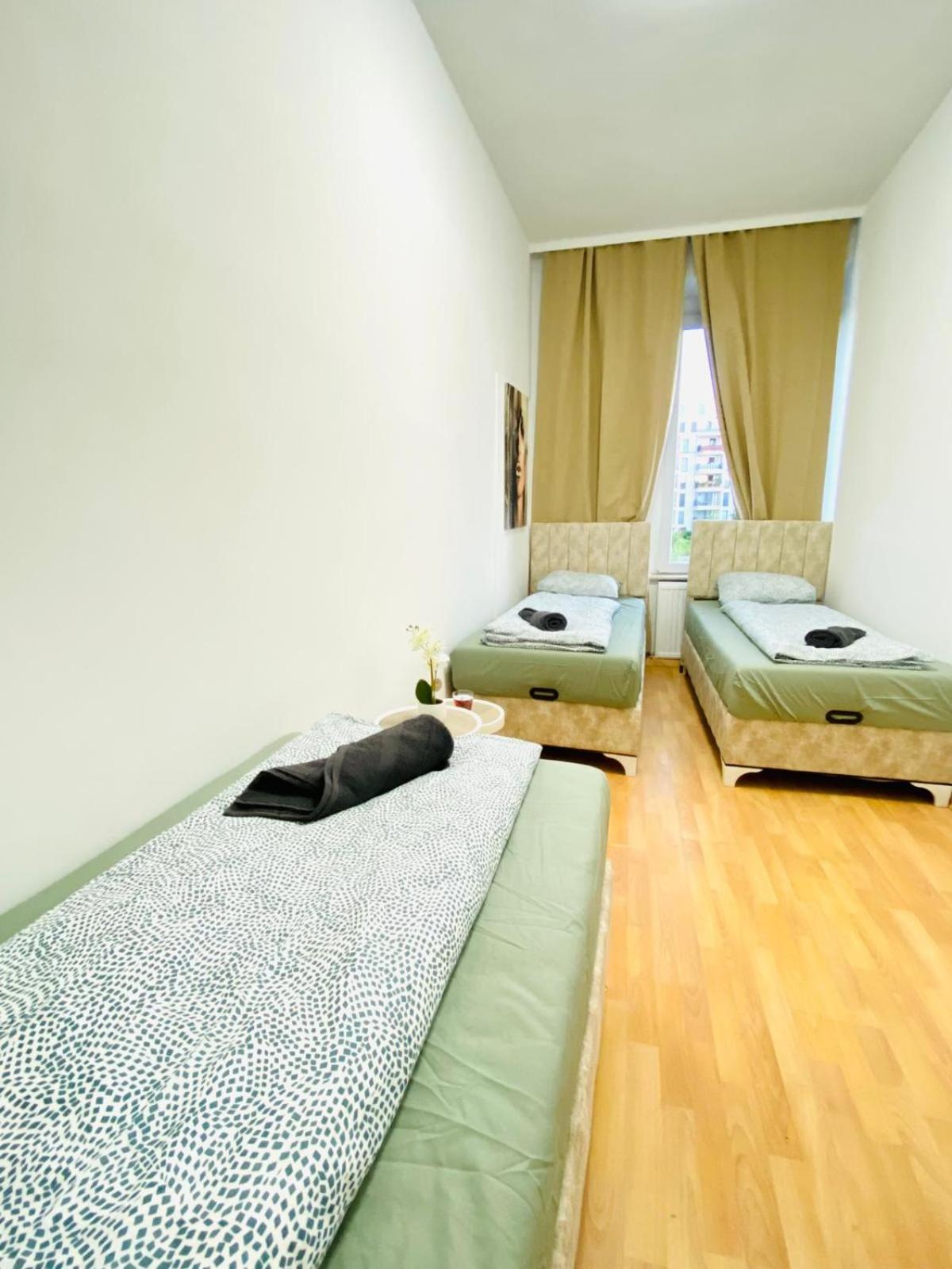 Bright 5Br Shared Apartment W Great Transport Link Wien Exteriör bild