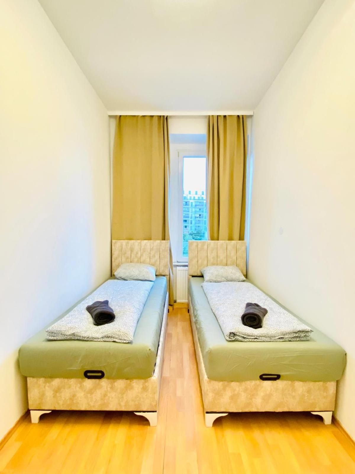 Bright 5Br Shared Apartment W Great Transport Link Wien Exteriör bild