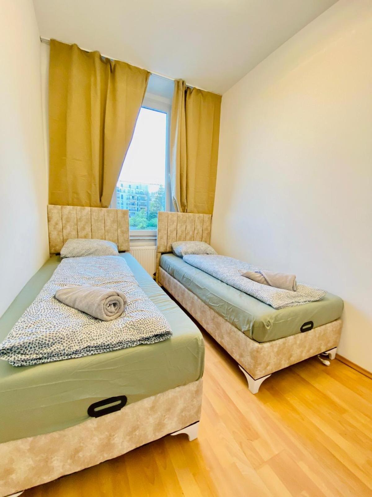 Bright 5Br Shared Apartment W Great Transport Link Wien Exteriör bild