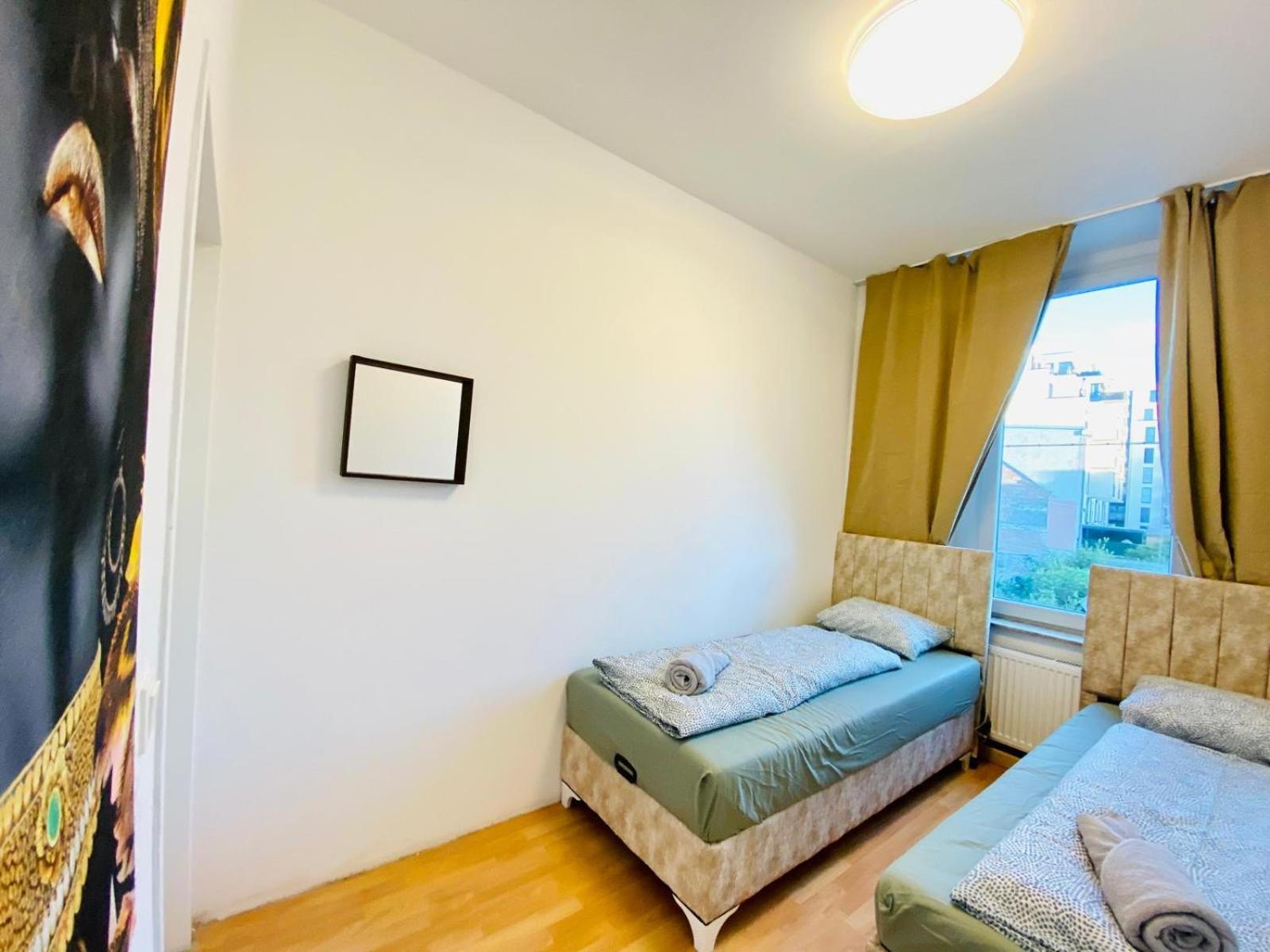 Bright 5Br Shared Apartment W Great Transport Link Wien Exteriör bild