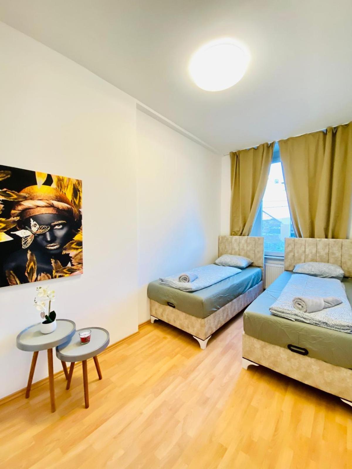 Bright 5Br Shared Apartment W Great Transport Link Wien Exteriör bild